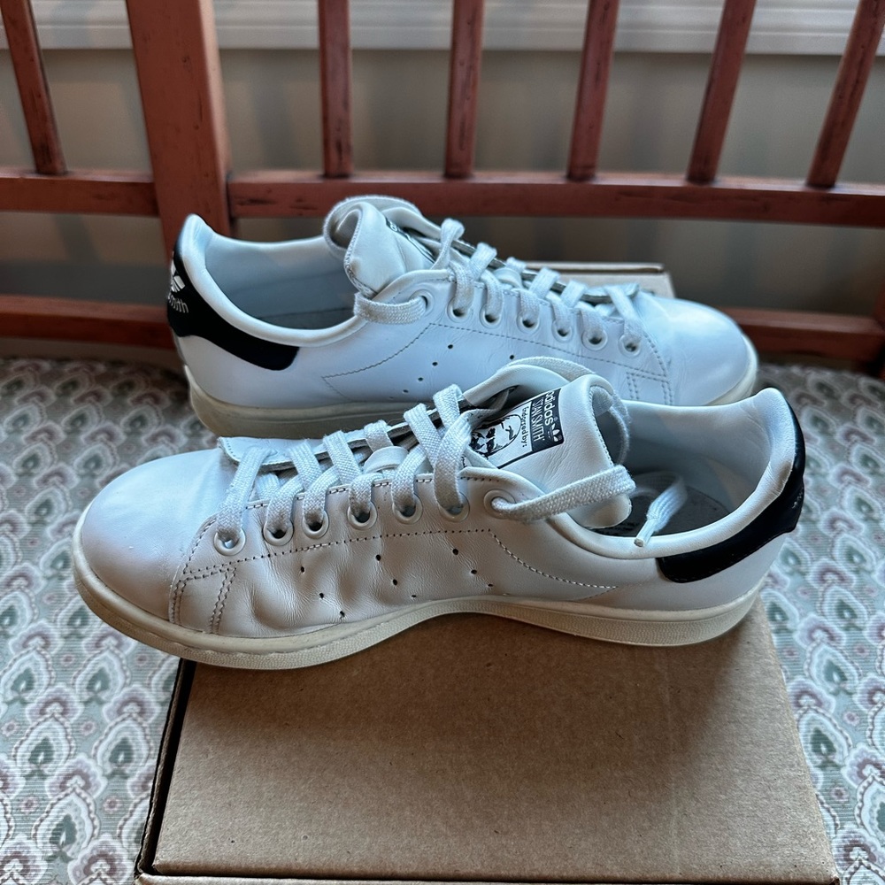 Adidas original Stan Smith sneakers. Gently worn clean condition